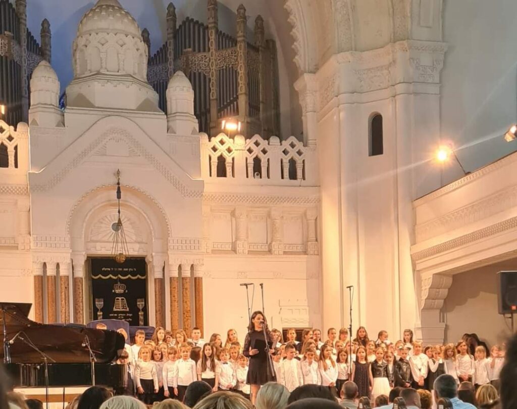 Humanitarni koncert u sinagogi - Bravissimo mart 2022